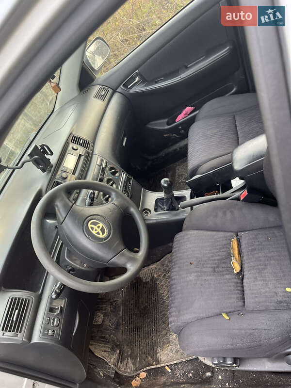 Універсал Toyota Corolla 2003 в Слов'янську