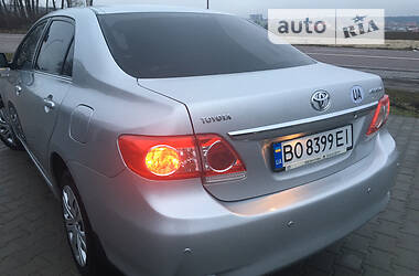 Седан Toyota Corolla 2011 в Тернополе