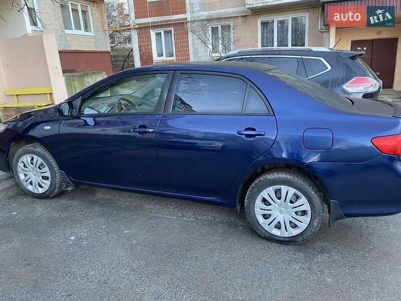 Седан Toyota Corolla 2008 в Тернополе