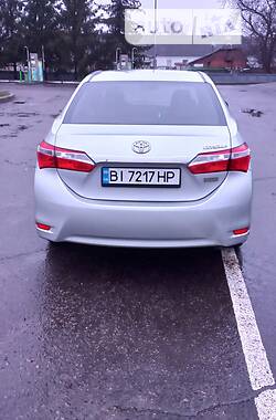 Седан Toyota Corolla 2016 в Лубнах