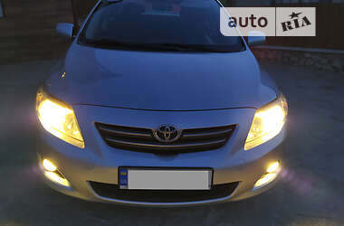 Седан Toyota Corolla 2008 в Тернополе