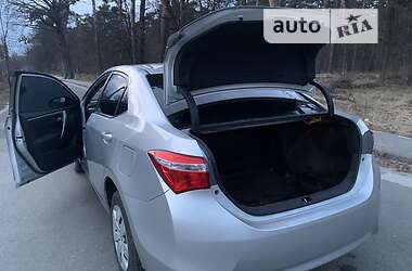 Седан Toyota Corolla 2014 в 