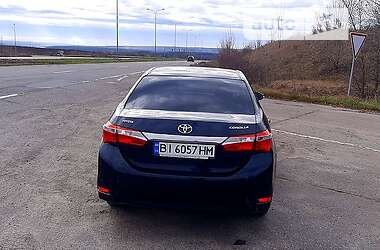 Седан Toyota Corolla 2013 в Харкові