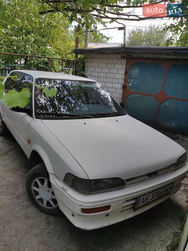 Хэтчбек Toyota Corolla 1988 в Вольногорске