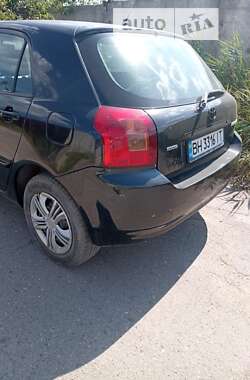 Хэтчбек Toyota Corolla 2003 в Южном