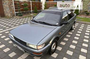 Хетчбек Toyota Corolla 1989 в 
