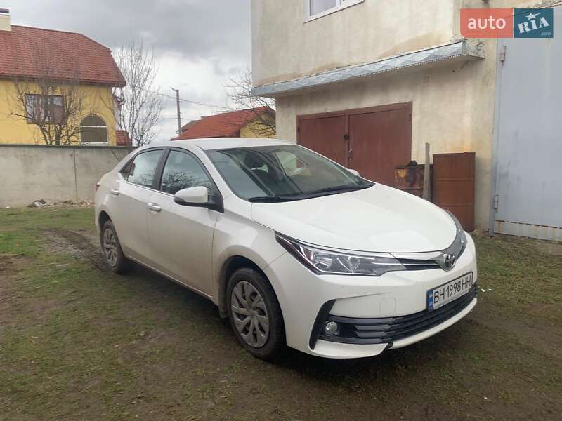Седан Toyota Corolla 2016 в Одесі