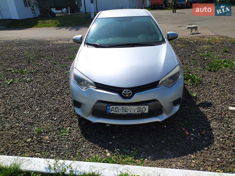 Седан Toyota Corolla 2016 в Виннице