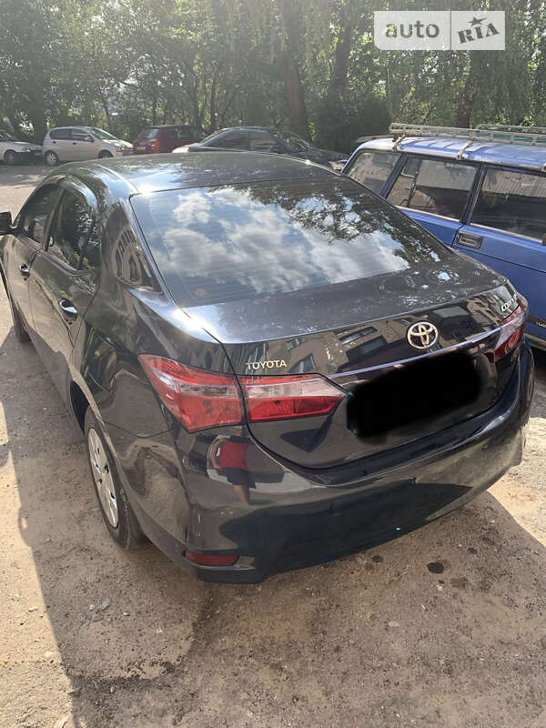 Седан Toyota Corolla 2013 в Тернополі