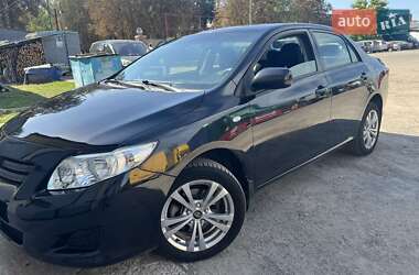 Седан Toyota Corolla 2008 в Ровно