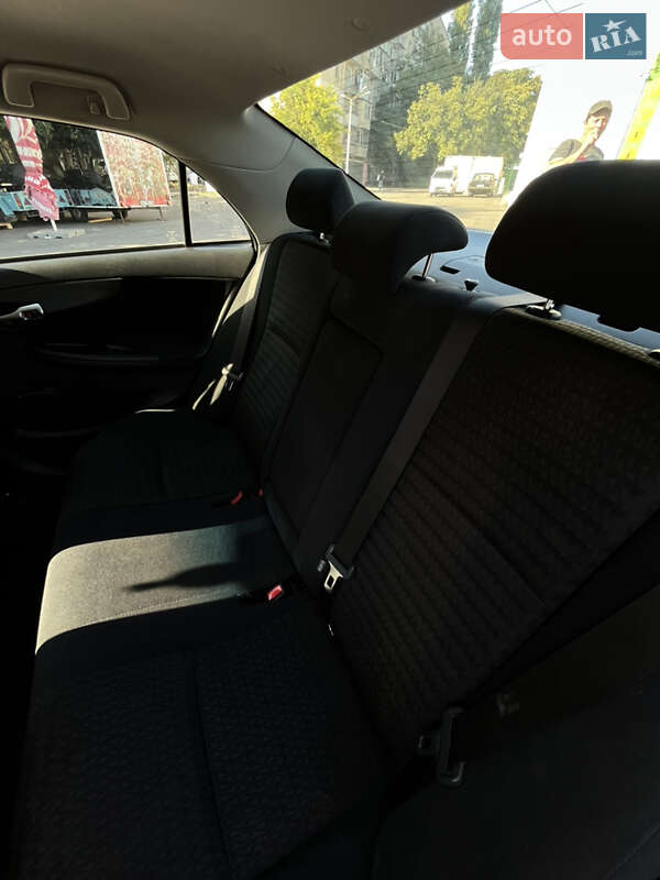 Седан Toyota Corolla 2012 в Одесі