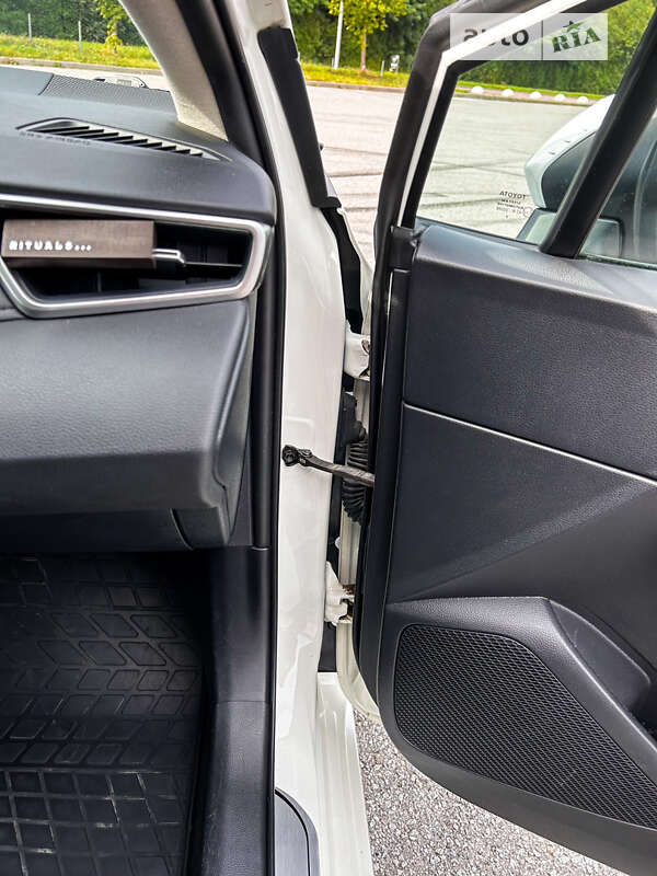 Седан Toyota Corolla 2019 в Львове