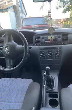 Седан Toyota Corolla 2005 в Полтаве