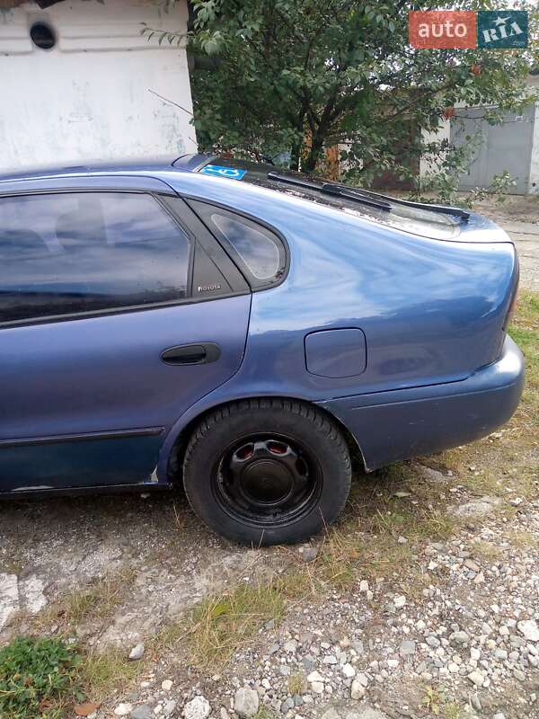 Ліфтбек Toyota Corolla 1994 в Тернополі