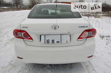 Седан Toyota Corolla 2012 в Киеве