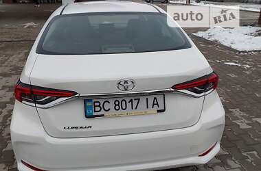 Седан Toyota Corolla 2019 в Ужгороде