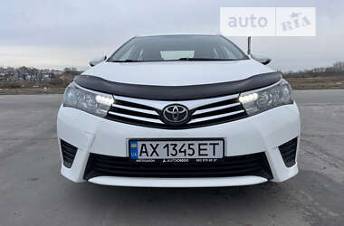 Седан Toyota Corolla 2013 в Києві