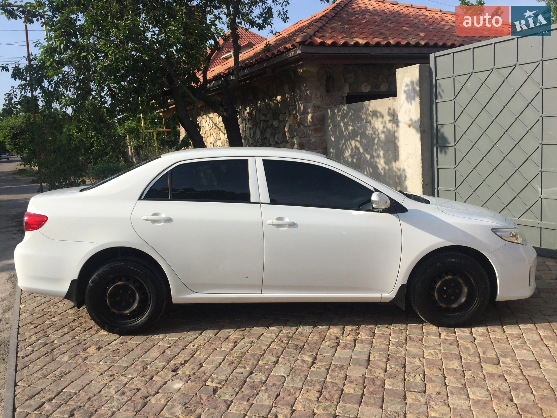 2010 Toyota Corolla - мініатюра 2