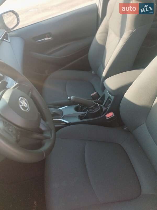 Седан Toyota Corolla 2019 в Черновцах