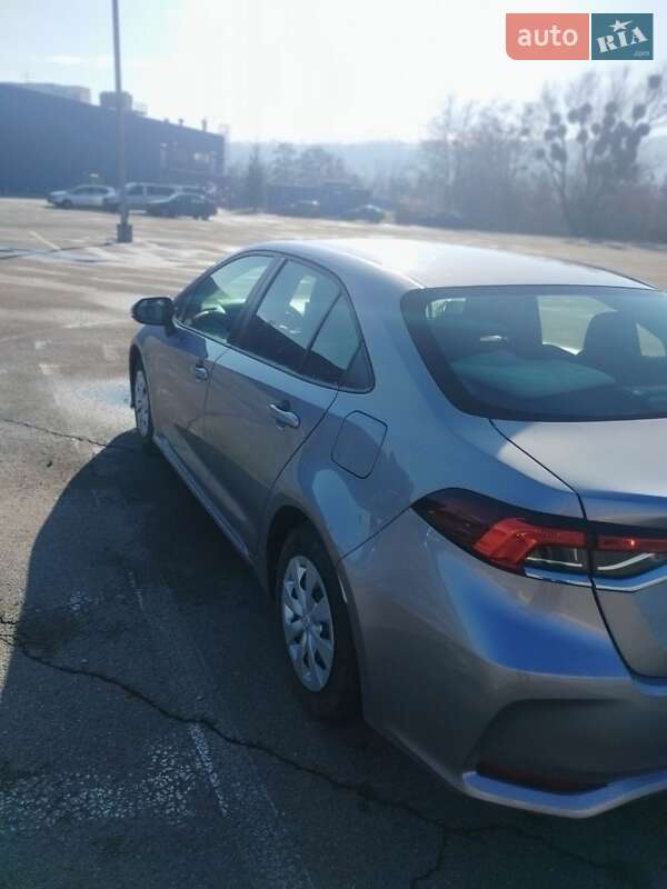 Седан Toyota Corolla 2019 в Черновцах