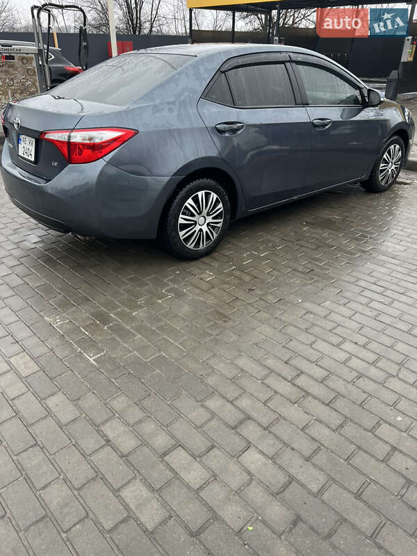 Седан Toyota Corolla 2015 в Днепре