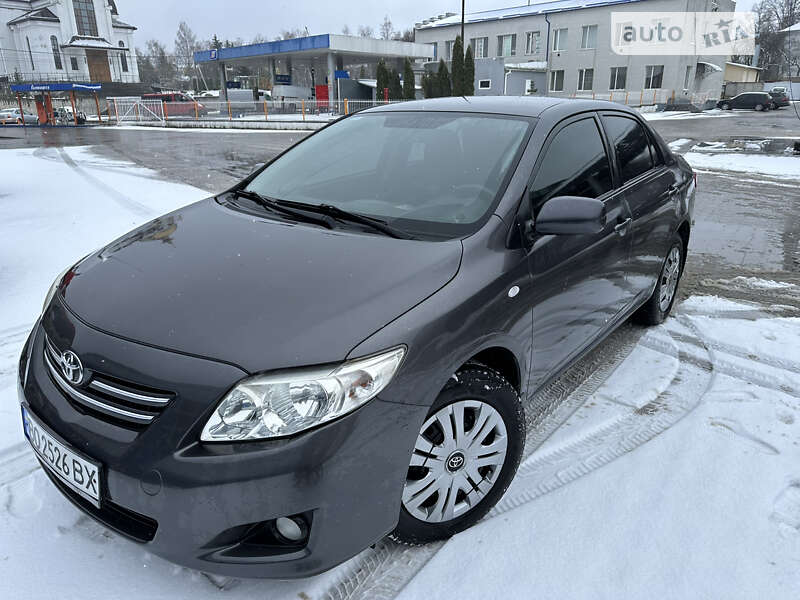 Седан Toyota Corolla 2008 в Бучаче