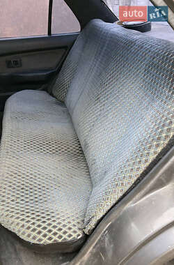 Седан Toyota Corolla 1988 в Первомайську