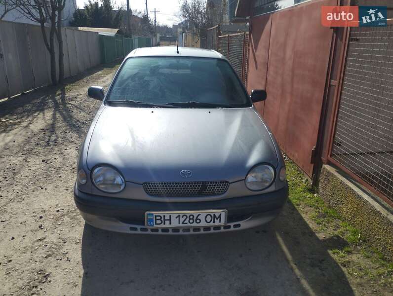 Хэтчбек Toyota Corolla 1998 в Одессе