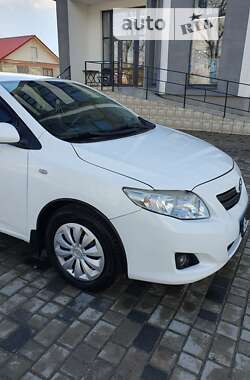 Седан Toyota Corolla 2009 в Березному