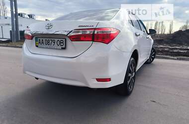 Седан Toyota Corolla 2013 в Бучі