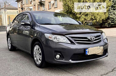 Седан Toyota Corolla 2012 в Желтых Водах