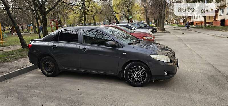 Седан Toyota Corolla 2008 в Тернополе