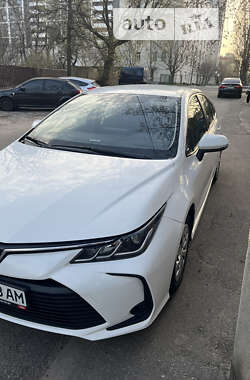 Седан Toyota Corolla 2020 в Києві