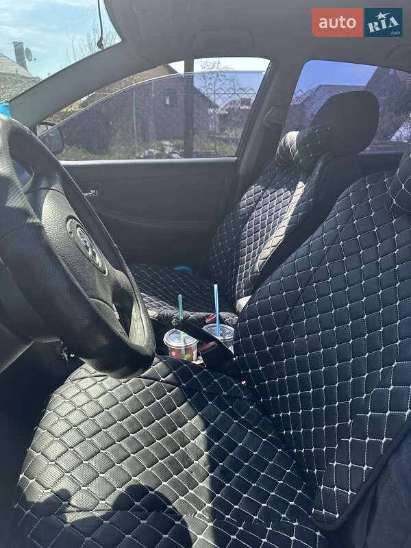 Седан Toyota Corolla 2002 в Черновцах фото 4 Седан Toyota Corolla 2002 в Черновцах