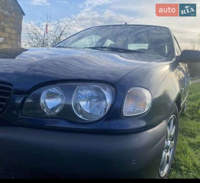 Toyota Corolla 2000