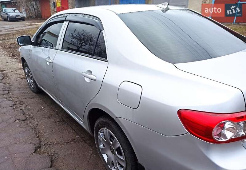 Седан Toyota Corolla 2010 в Краматорську