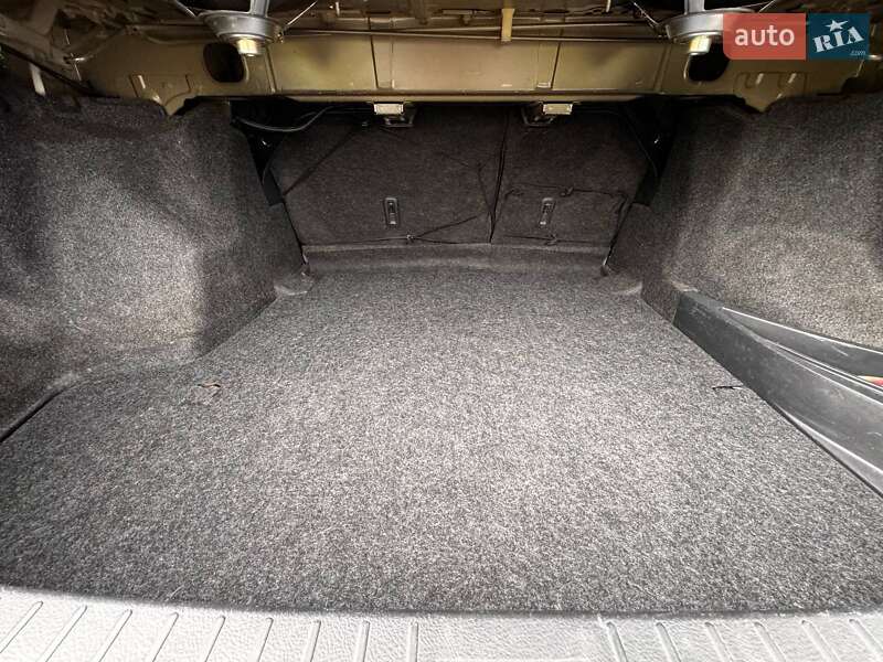 Седан Toyota Corolla 2011 в Києві