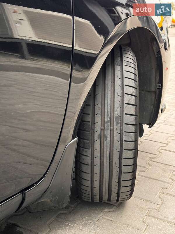 Седан Toyota Corolla 2011 в Києві