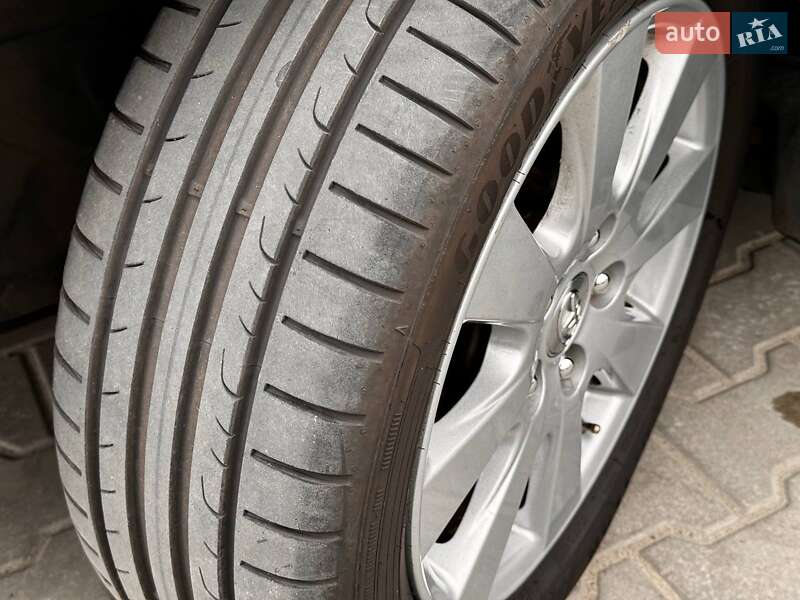 Седан Toyota Corolla 2011 в Києві