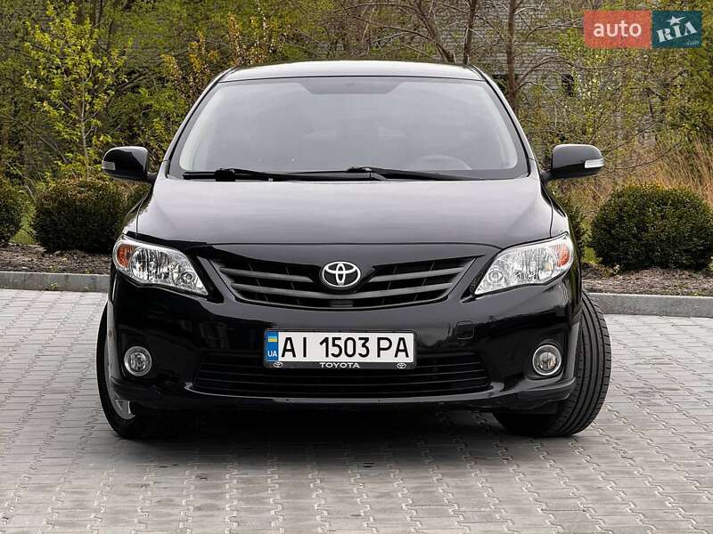 Седан Toyota Corolla 2011 в Києві