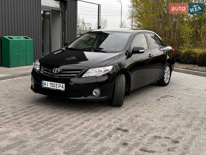 Седан Toyota Corolla 2011 в Києві