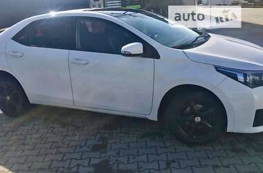 Седан Toyota Corolla 2014 в Виноградові