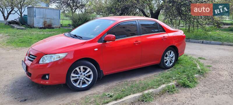Седан Toyota Corolla 2008 в Кропивницком