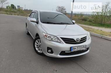 Седан Toyota Corolla 2012 в Миколаєві