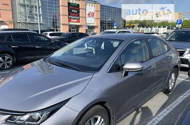 Седан Toyota Corolla 2019 в Львові