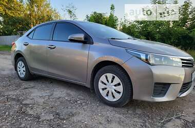 Седан Toyota Corolla 2013 в Харкові