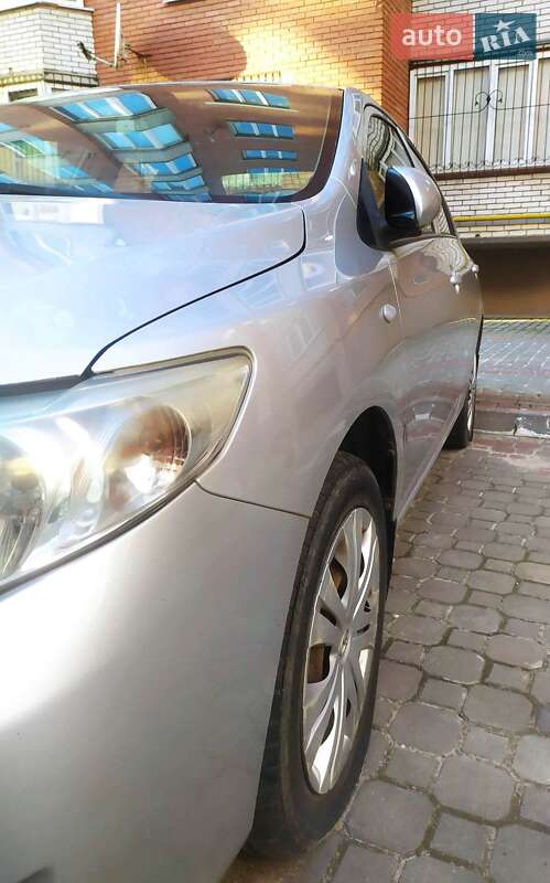 Седан Toyota Corolla 2007 в Тернополі