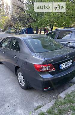 Седан Toyota Corolla 2013 в Києві