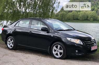 Седан Toyota Corolla 2009 в Ивано-Франковске