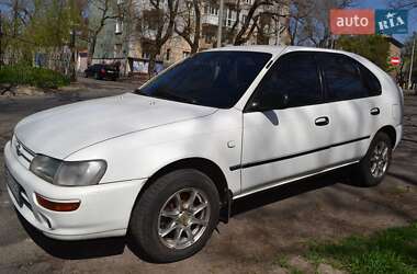 Хэтчбек Toyota Corolla 1993 в 
